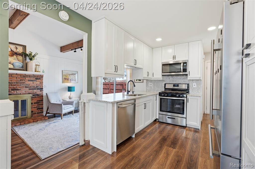 14820 Talbot Street, Oak Park, MI 48237 — Photo 8