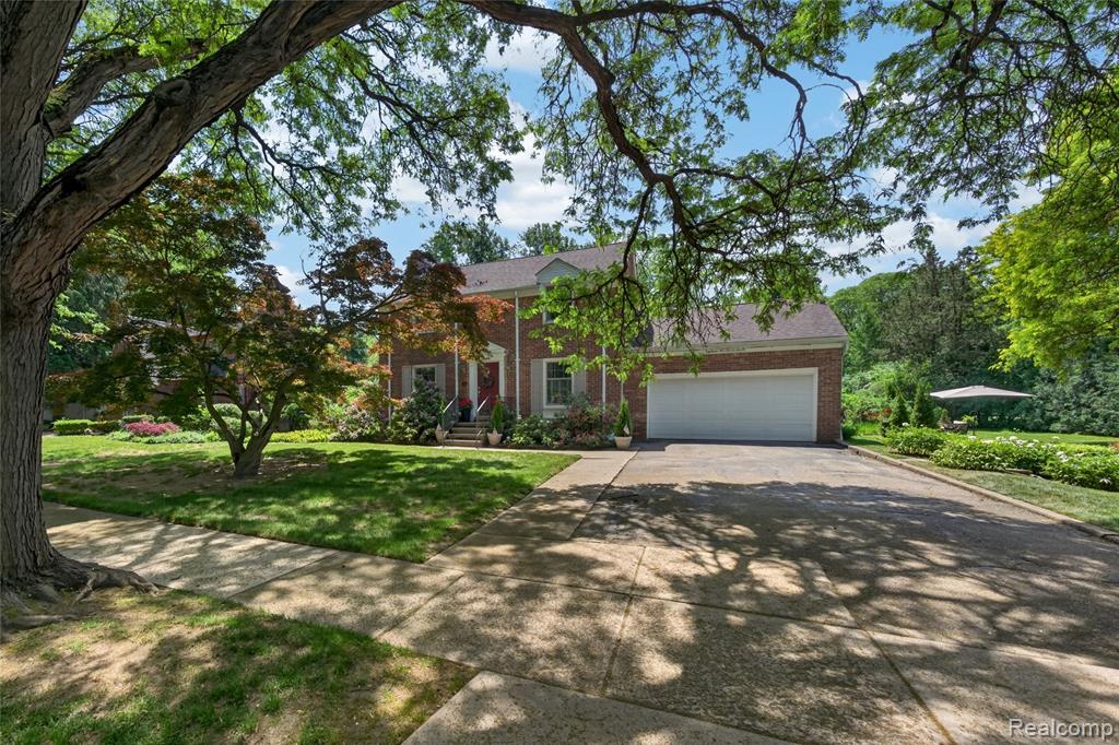 18577 San Jose Boulevard, Lathrup Village, MI 48076