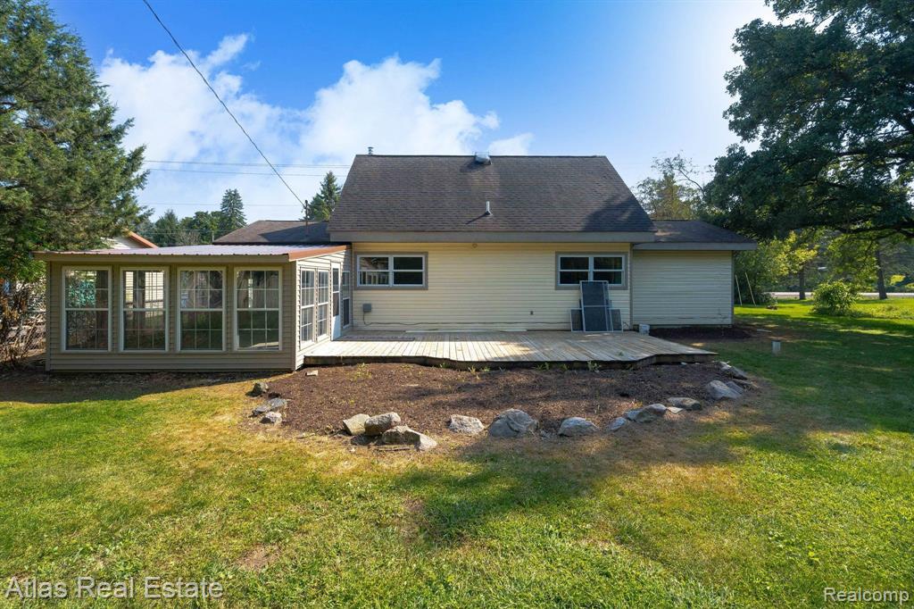 10493 Green Road, Goodrich Vlg, MI — Photo 7