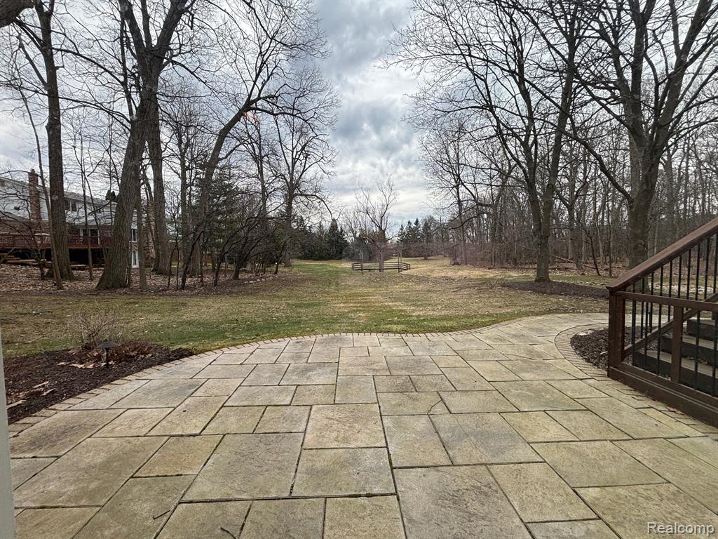 2695 Homewood Drive, Troy, MI 48098 — Photo 39