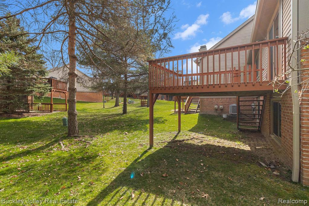 1036 PINEWOOD Court, Brighton, MI 48116 — Photo 26