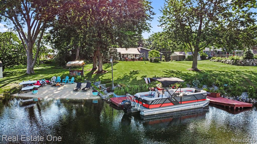 310 Pine Tree Rd Road, Lake Orion, MI 48362 — Photo 35