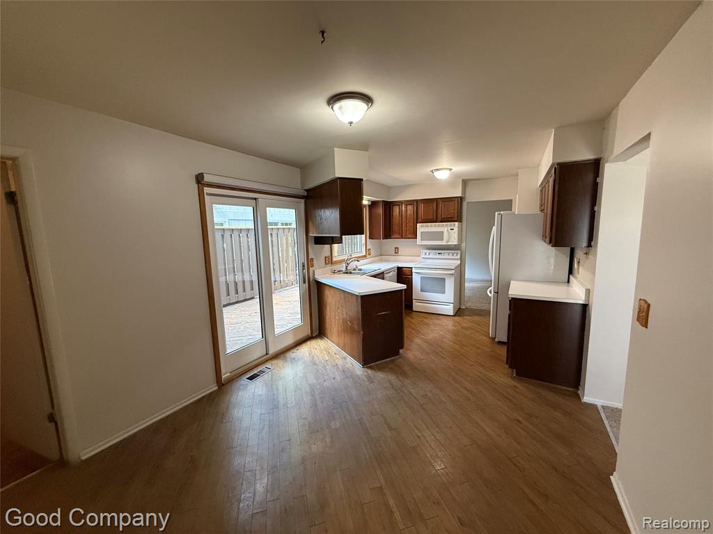 5584 N Adams Way, Bloomfield Hills, MI 48302 — Photo 5
