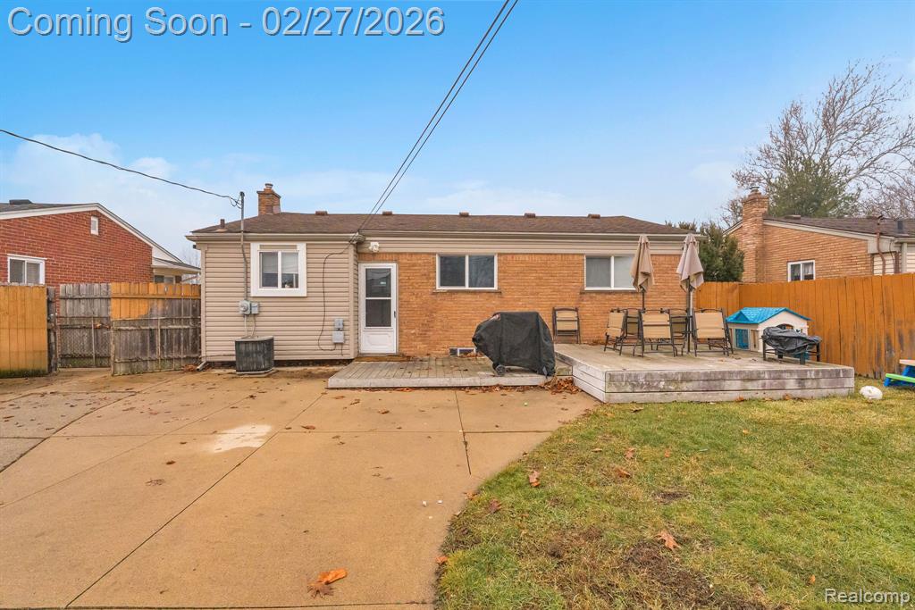 8281 Huron Street, Taylor, MI 48180 — Photo 11