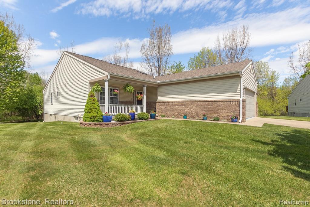 12465 Pagels Drive, 22, Grand Blanc, MI 48439 — Photo 9