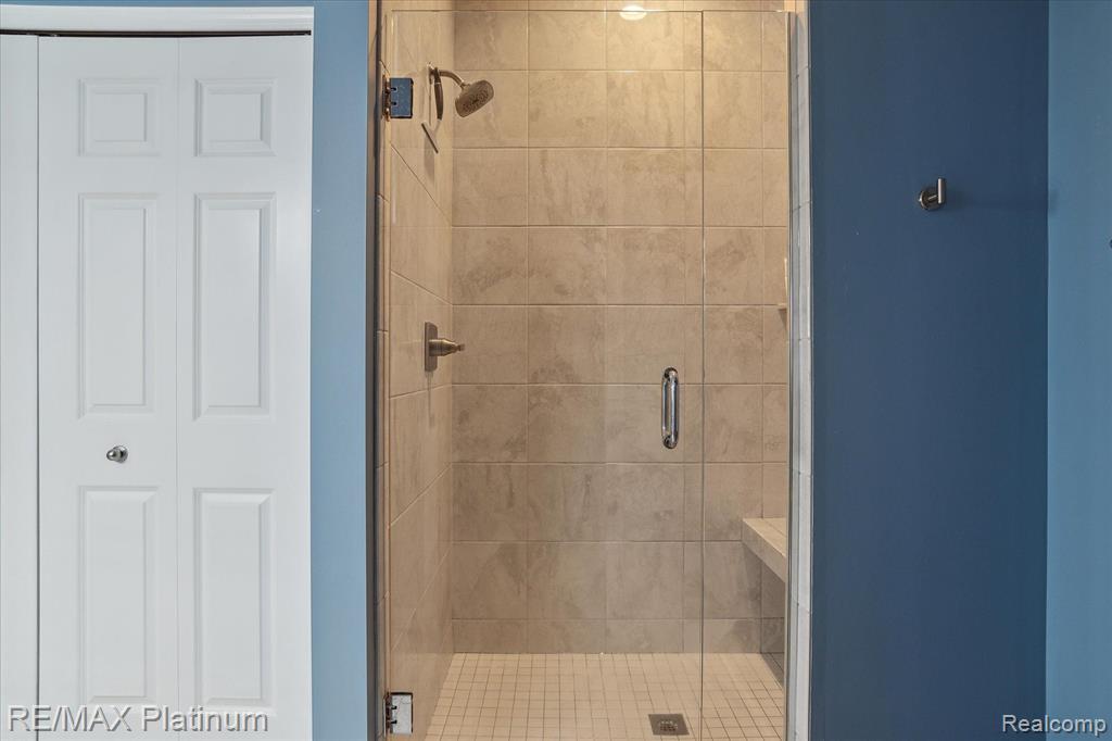 61082 SHAYA Boulevard, South Lyon, MI 48178 — Photo 28