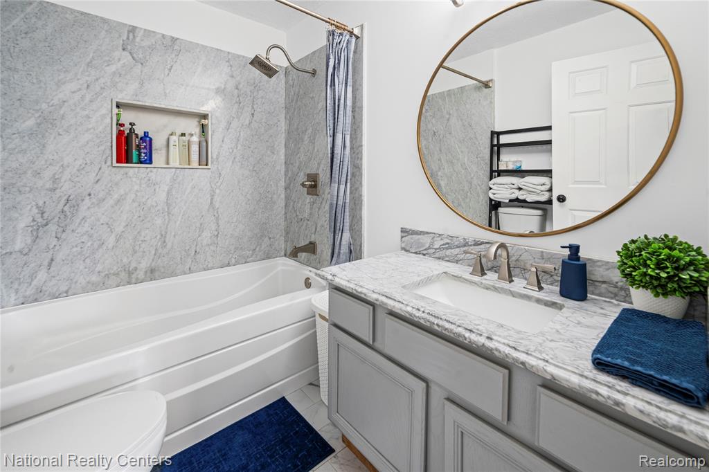 45750 Prairiegrass Court, 4, Belleville, MI 48111 — Photo 18