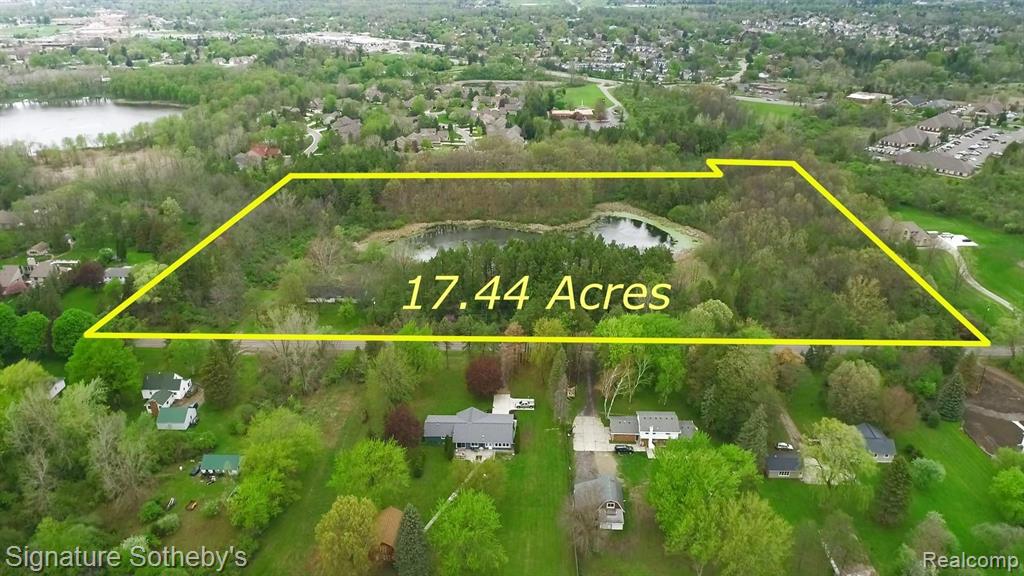 6 McCandlish Road, Grand Blanc, MI 48439