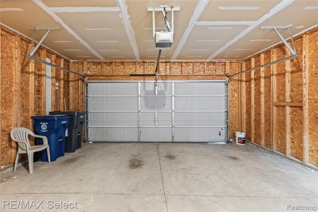 708 Wilberforce Drive, Flint, MI 48503 — Photo 29
