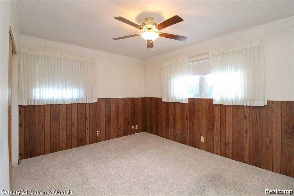 6711 N EVANGELINE Street, Dearborn Heights, MI 48127 — Photo 9