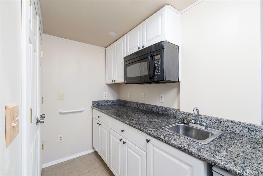 550 Concord Drive, 75, Canton, MI 48188 — Photo 25