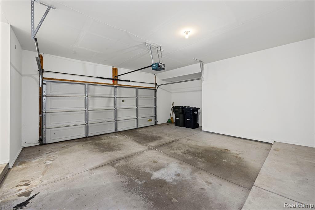 43450 Pendleton Circle, Sterling Heights, MI 48313 — Photo 25