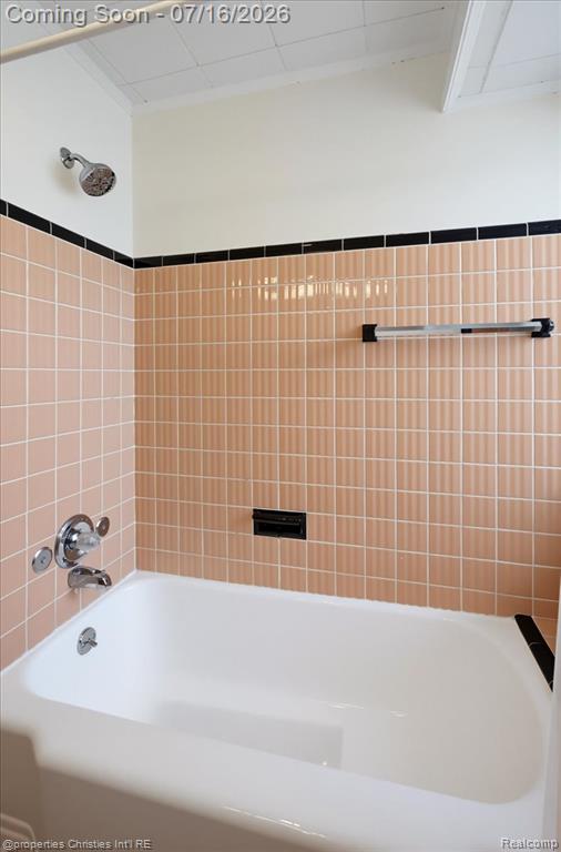 26642 York Road, Huntington Woods, MI — Photo 24