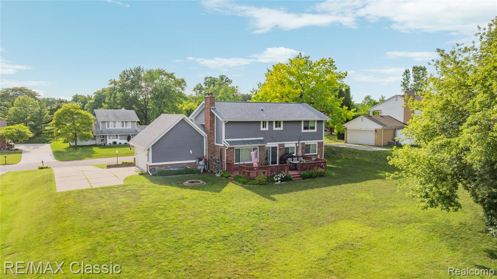 5651 Warrenshire Drive, West Bloomfield, MI — Photo 8