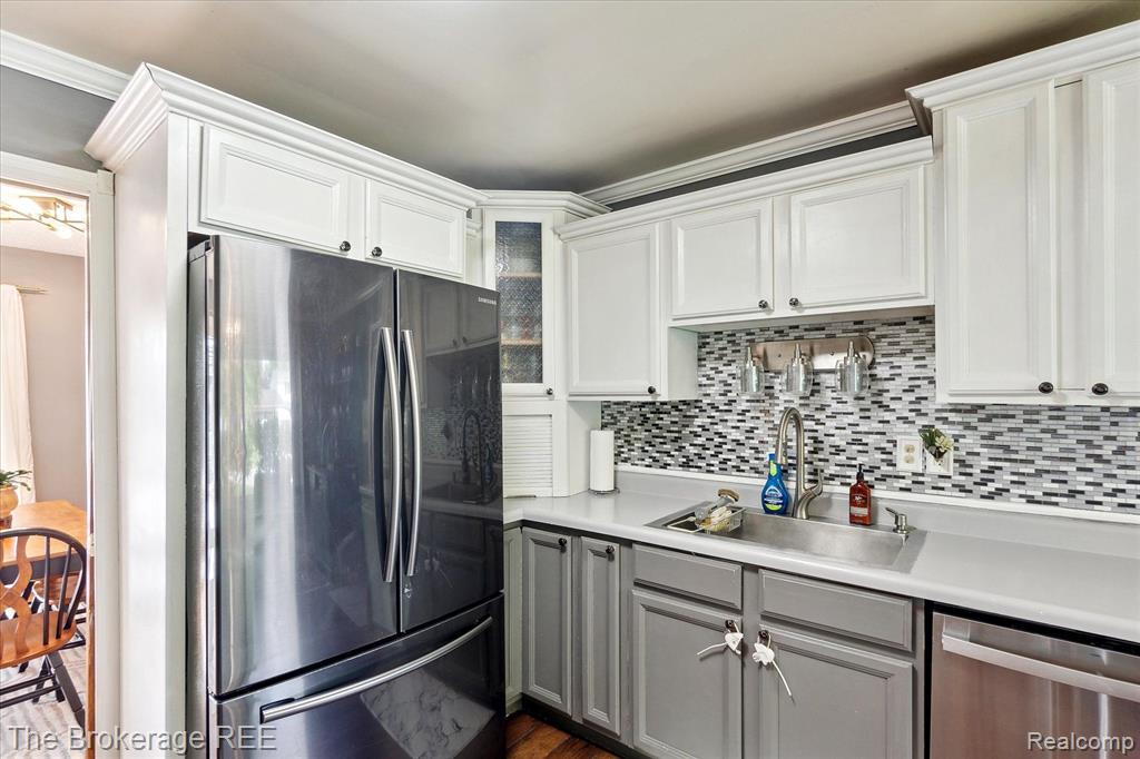 5394 KIMBERLY Drive, Grand Blanc, MI 48439 — Photo 15