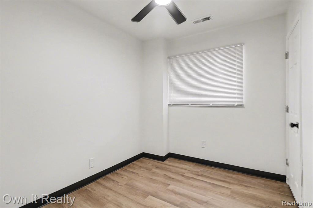 13031 Joy Road, Detroit, MI 48228 — Photo 32