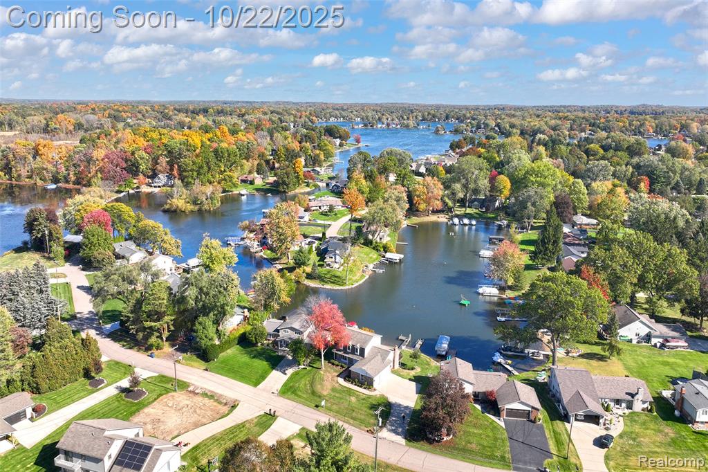 3996 Araby Court, Highland, MI 48356 — Photo 27