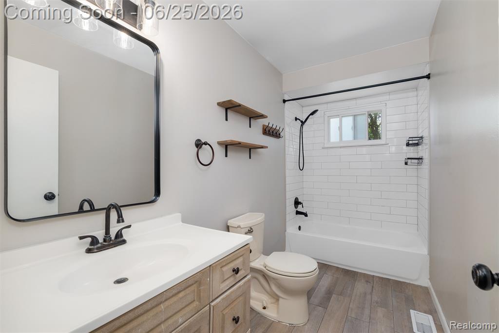 309 Crescent Avenue, Holly, MI 48442 — Photo 17