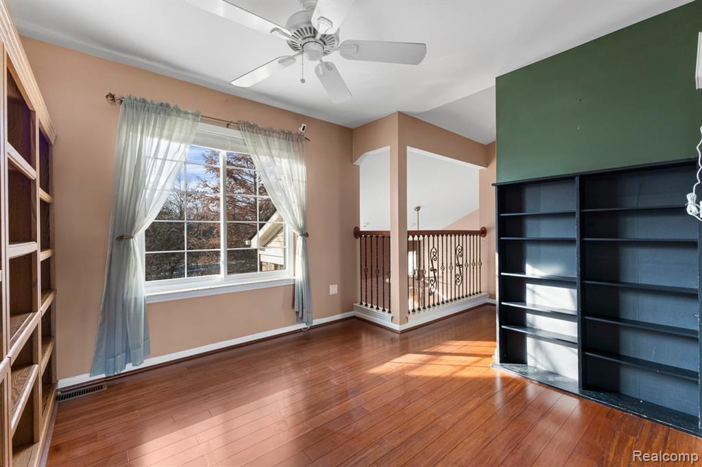8886 Stonebridge Court, Van Buren, MI 48111 — Photo 17