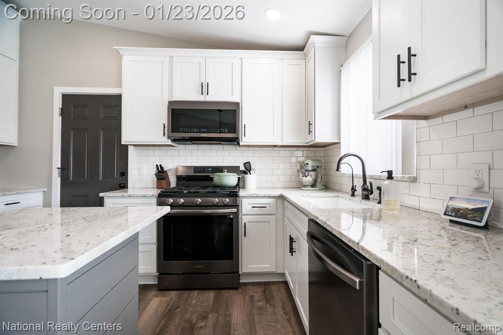 3955 Westlyn Drive, Lake Orion, MI — Photo 13