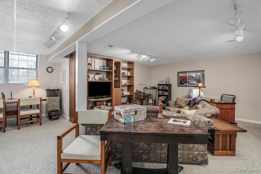 1111 Fairways Boulevard, Troy, MI 48085 — Photo 22