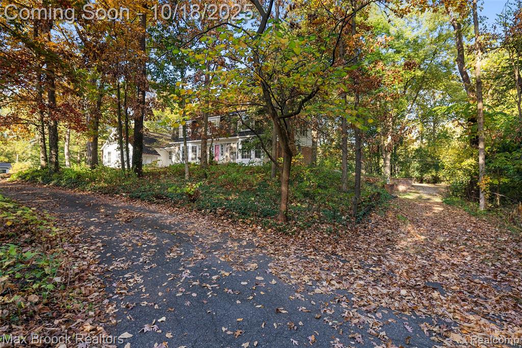 521 Kingsley Trail, Bloomfield Hills, MI 48304 — Photo 4
