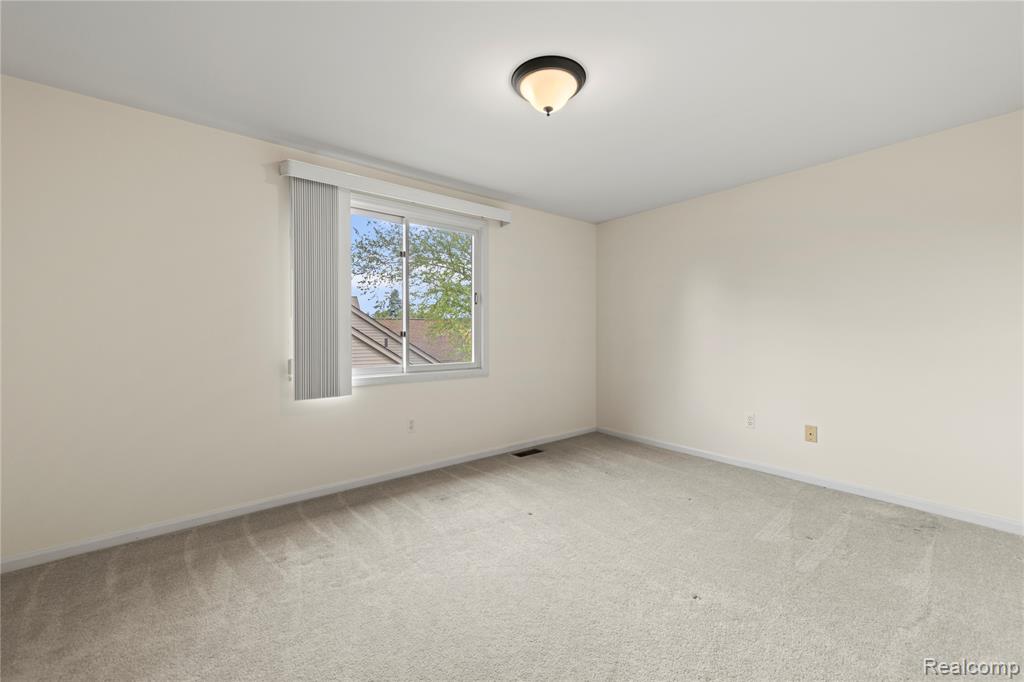 5143 Saffron Drive, Troy, MI 48085 — Photo 24