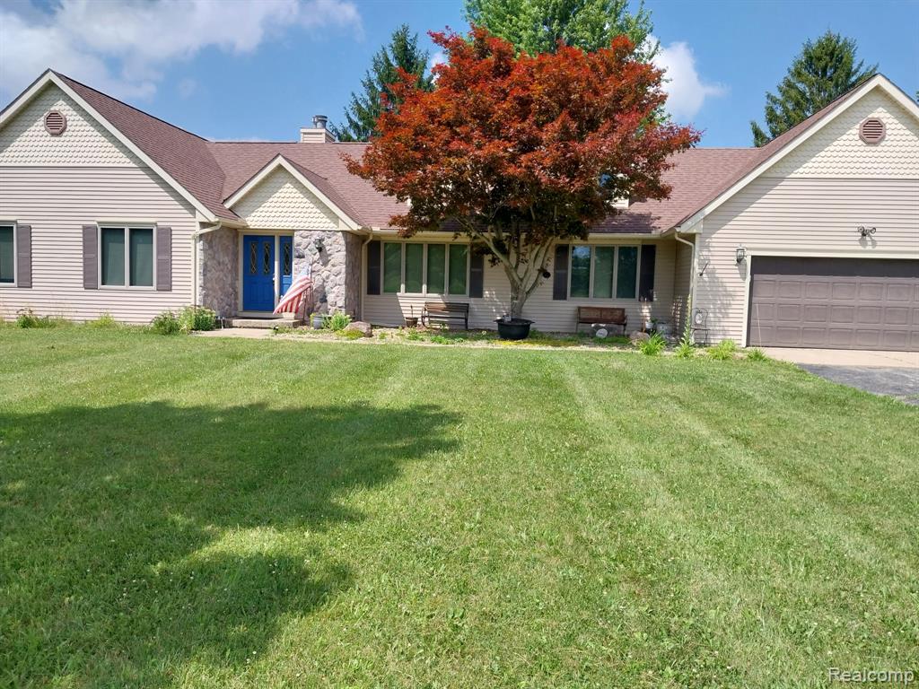 3581 N Burkhart Road, Howell, MI 48855