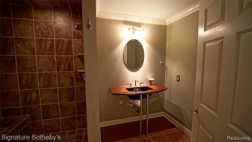 6608 ENCLAVE Drive, Clarkston, MI 48348 — Photo 36