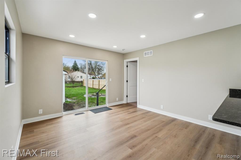 27520 Bohnhoff Street, Roseville, MI 48066 — Photo 9