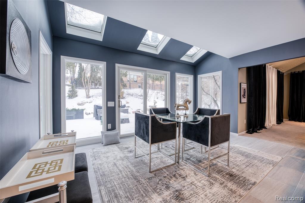 5292 Pond Bluff Drive, West Bloomfield, MI 48323 — Photo 24
