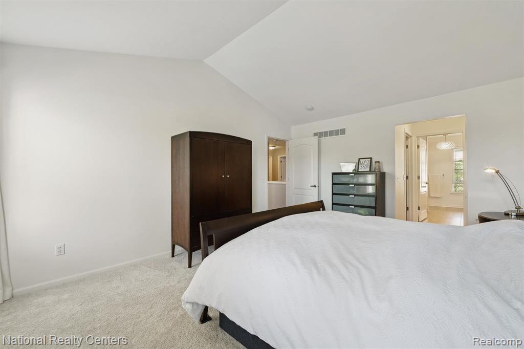 5639 HEATHLAND Circle, Clarkston, MI — Photo 17