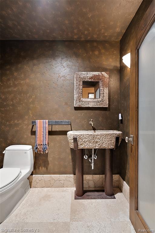 7357 LINDENMERE Drive, Bloomfield Hills, MI 48301 — Photo 35