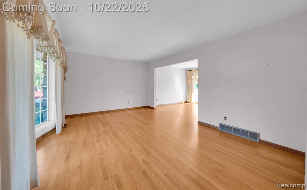 3996 Araby Court, Highland, MI 48356 — Photo 45