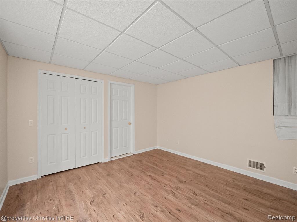 2459 HICKORY GLEN Drive, Bloomfield Hills, MI 48304 — Photo 25