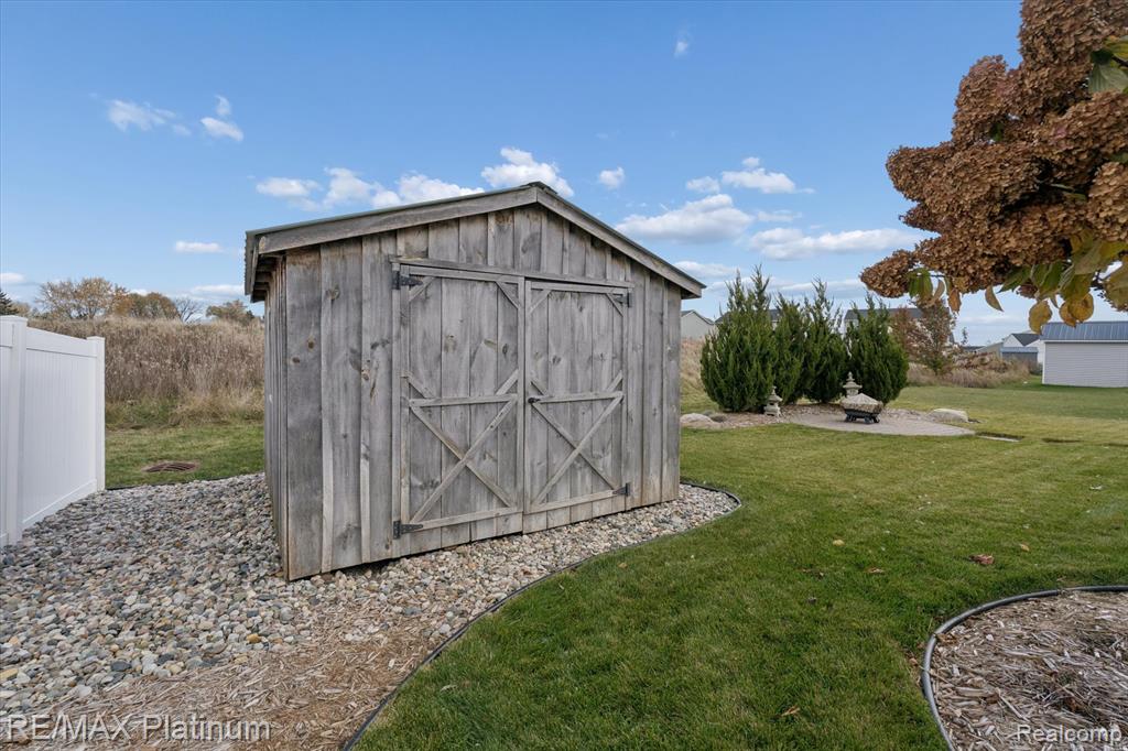 16519 Bedington Drive, Linden, MI 48451 — Photo 48