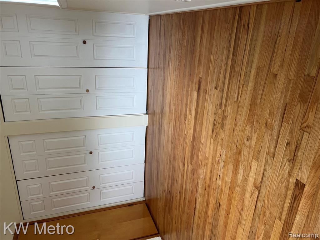 8251 Darlene Street, Warren, MI 48093 — Photo 9