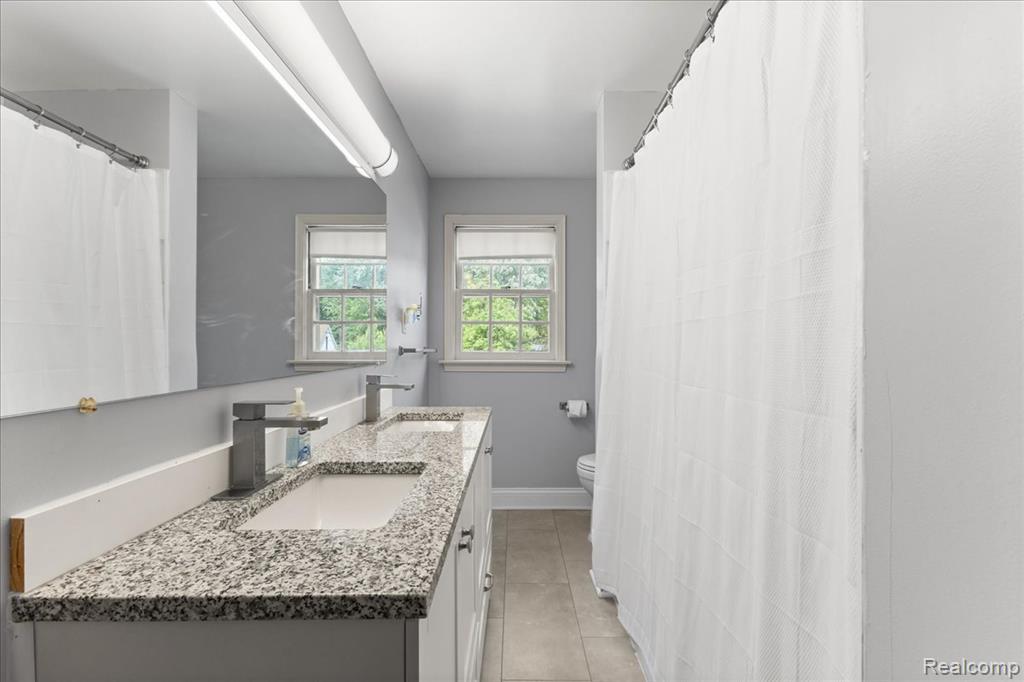 253 N Rose Street, Mount Clemens, MI 48043 — Photo 9