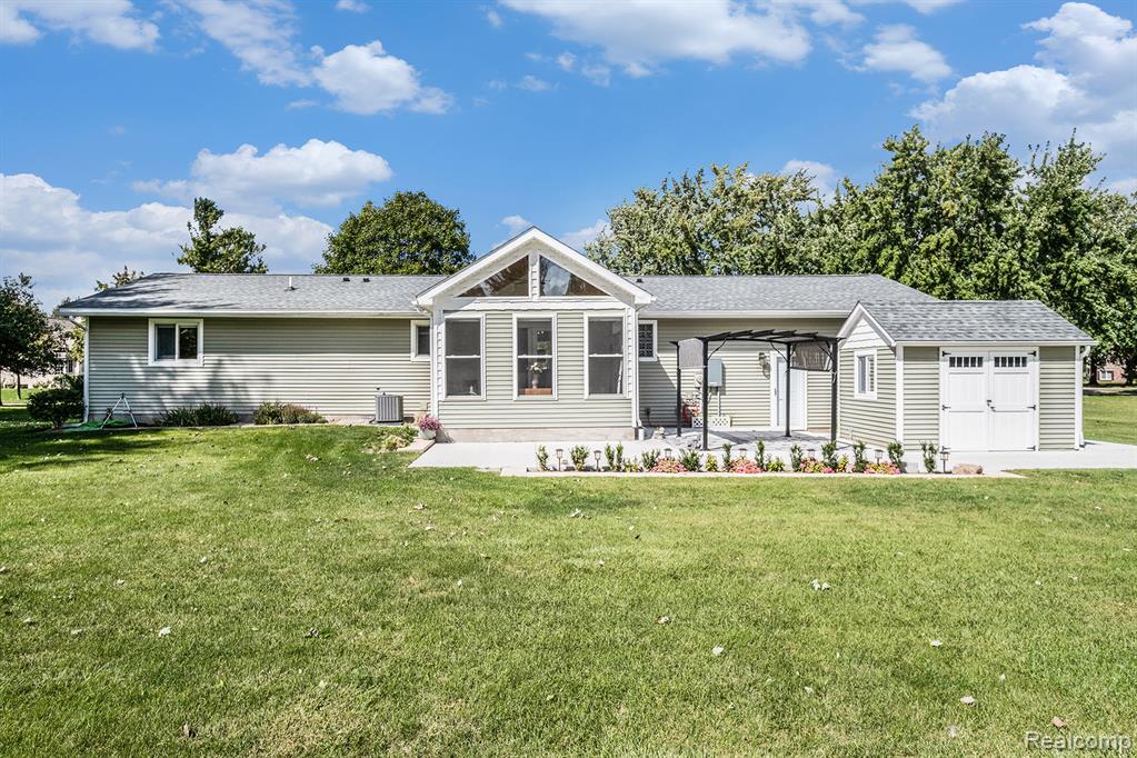 457 Inverness Street, Howell, MI 48843 — Photo 3