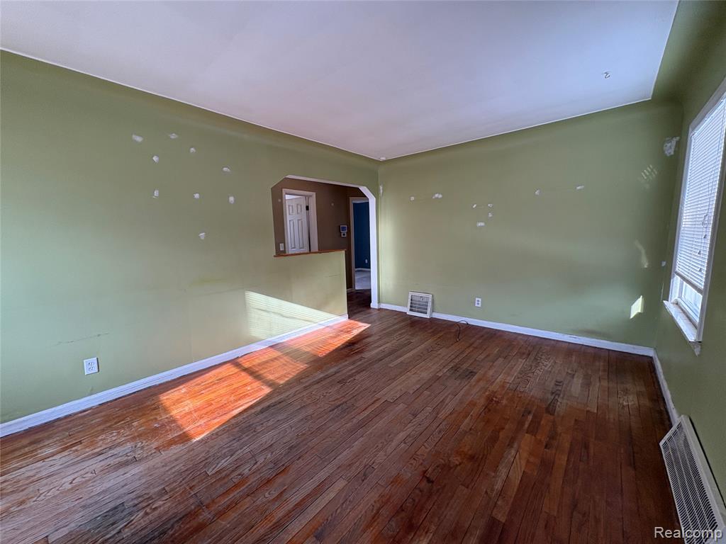 4216 Syracuse Street, Dearborn Heights, MI 48125 — Photo 6