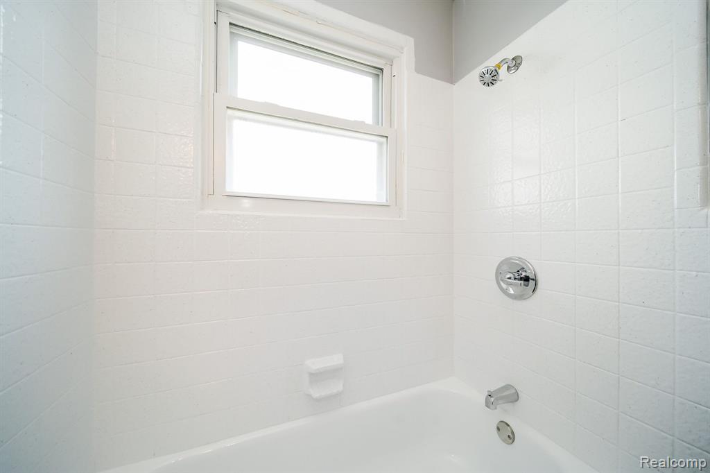 5943 FELLRATH Street, Taylor, MI 48180 — Photo 34