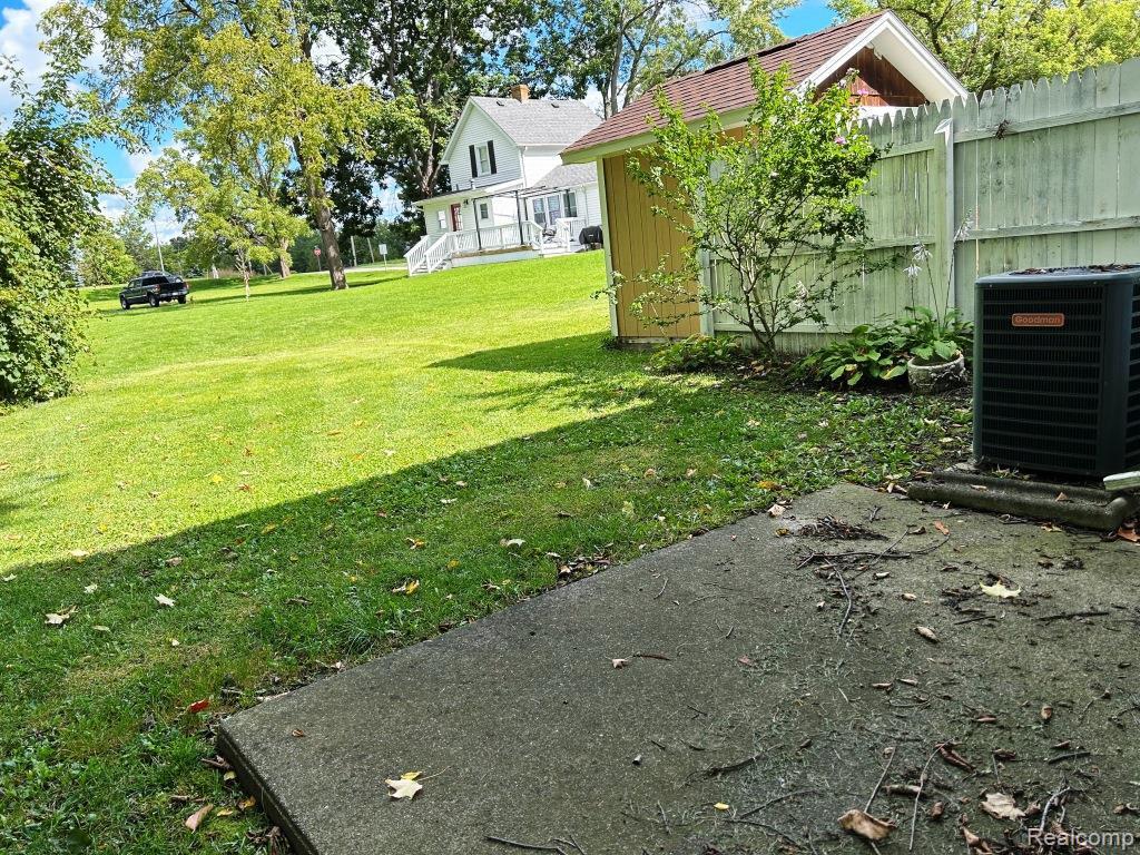 406 UNION Street, Grand Blanc, MI 48439 — Photo 3