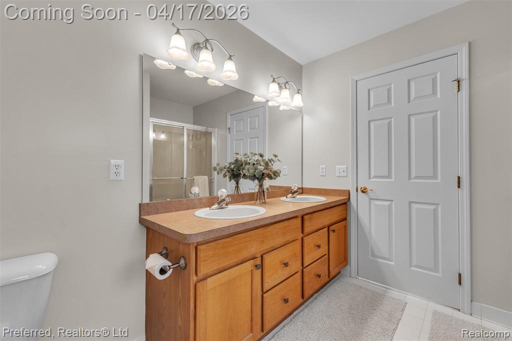 8560 Vista Court, Westland, MI — Photo 50