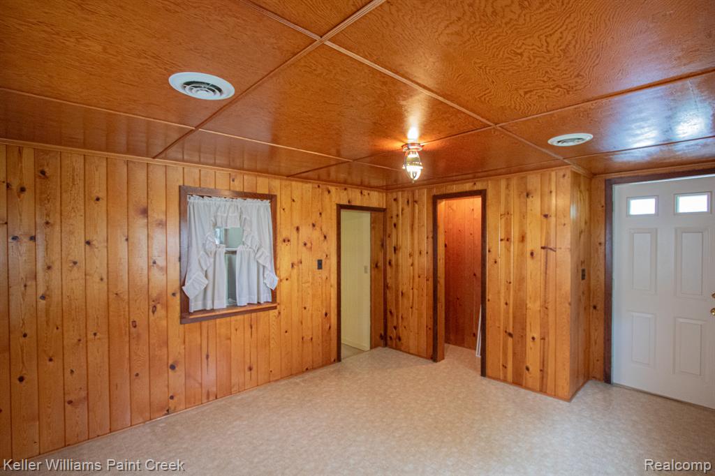 239 Almont Avenue, Almont, MI 48003 — Photo 20
