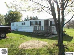 2556 N Ely Highway, Alma, MI 48801 — Photo 2