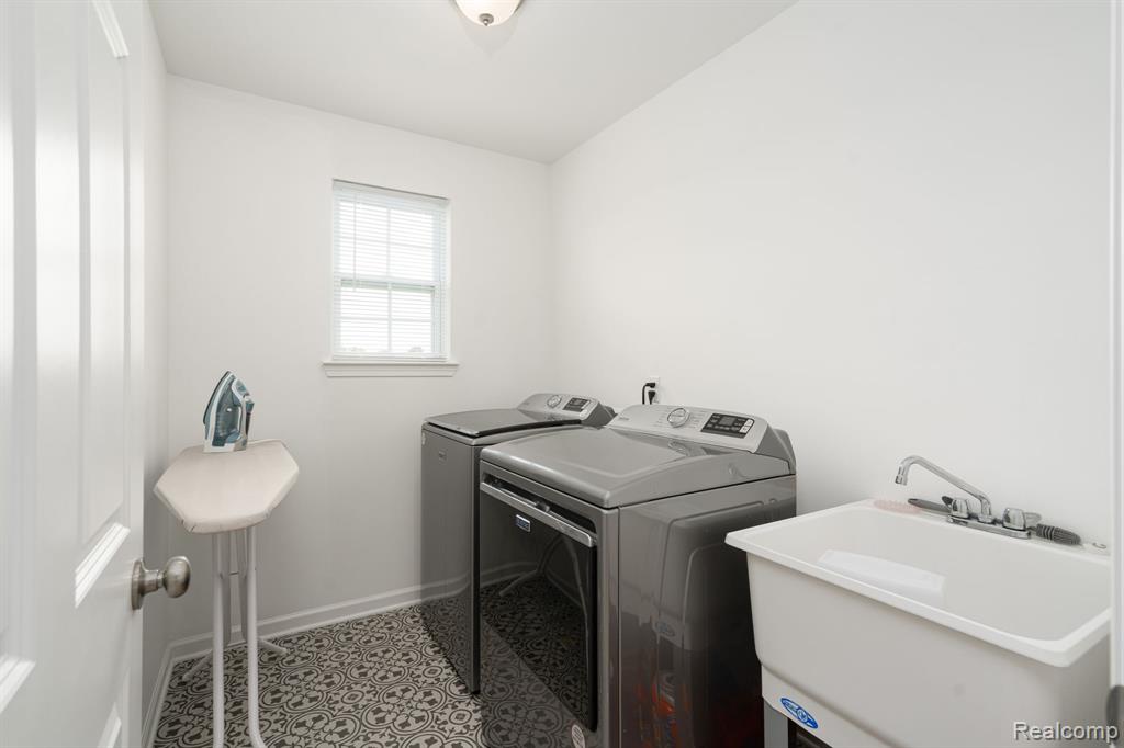 48904 Carnegie Way, Macomb, MI 48042 — Photo 30
