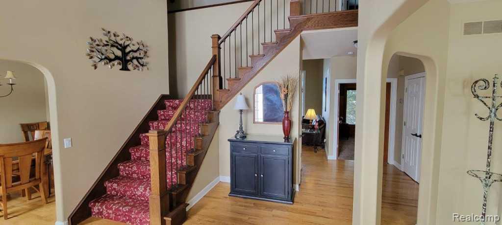768 Shrewsbury Drive, Clarkston, MI 48348 — Photo 5