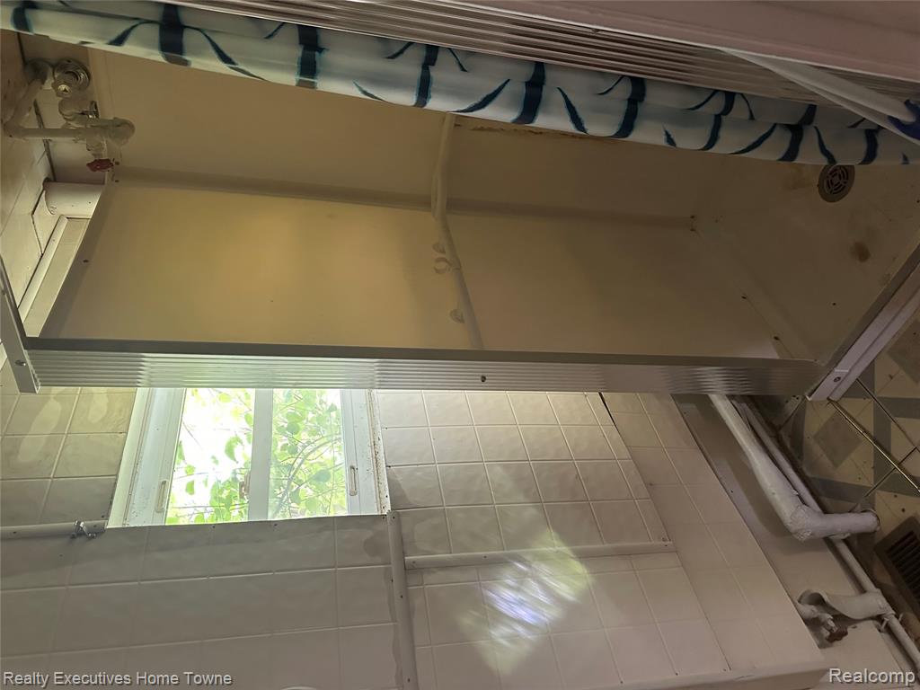 4466 Dove Road, Port Huron, MI 48060 — Photo 10