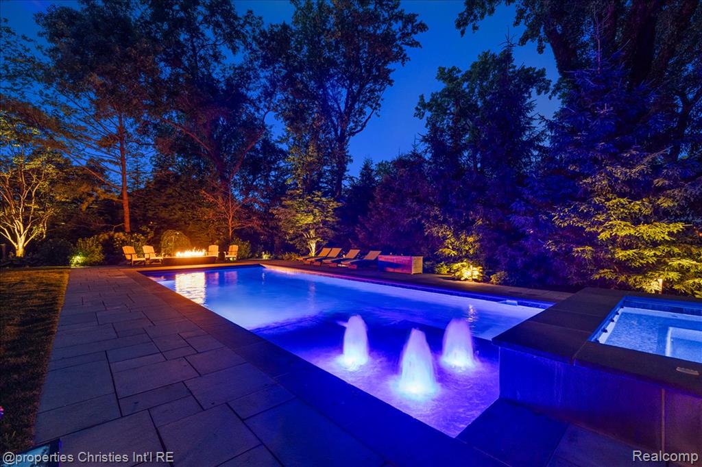 950 E Glengarry Circle, Bloomfield Hills, MI 48301 — Photo 74