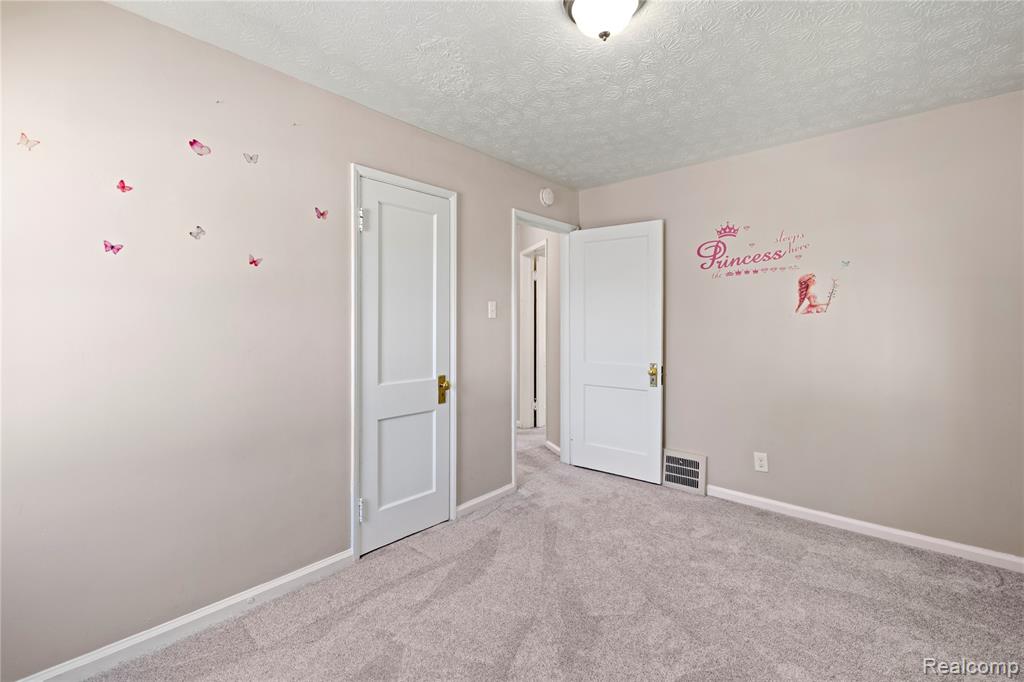 7604 Robinson Avenue, Allen Park, MI 48101 — Photo 11